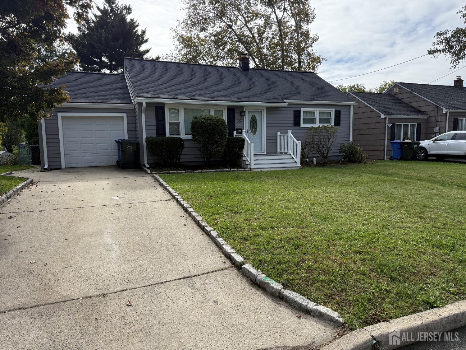 35 Maplewood Avenue
