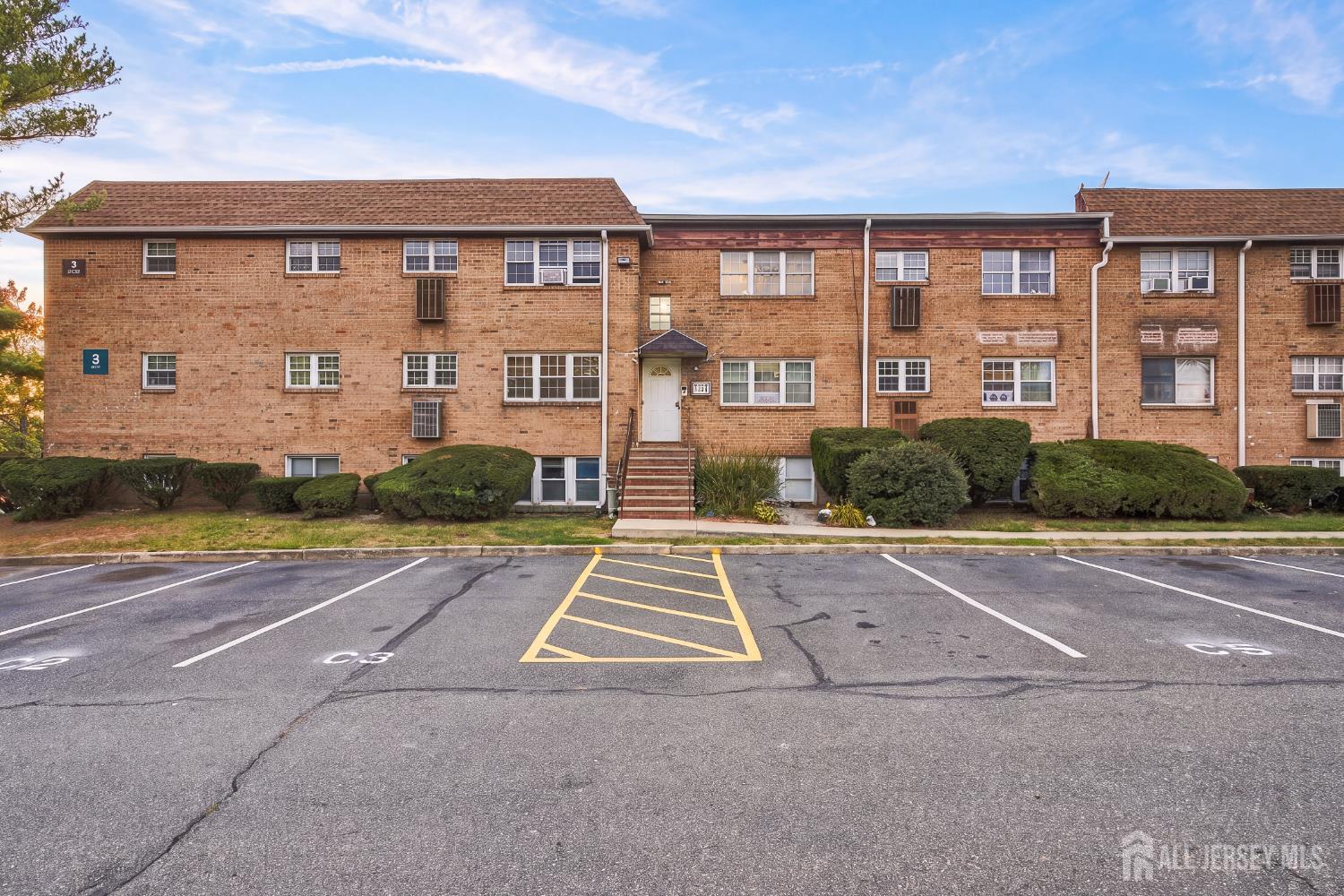 25 College Drive
