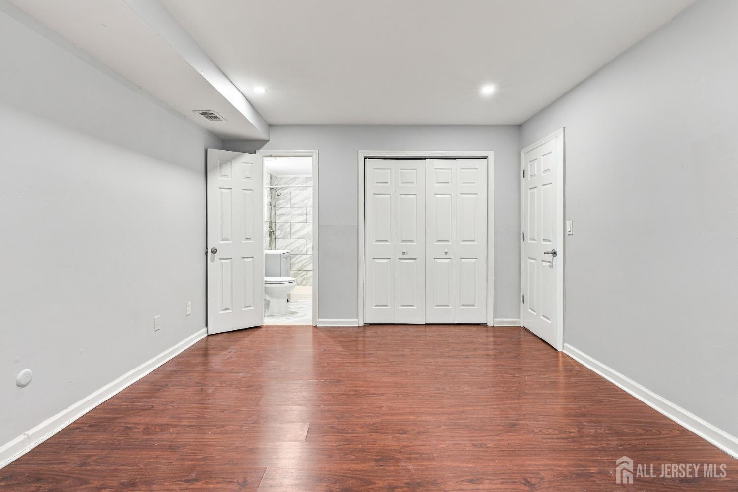 25 College Drive