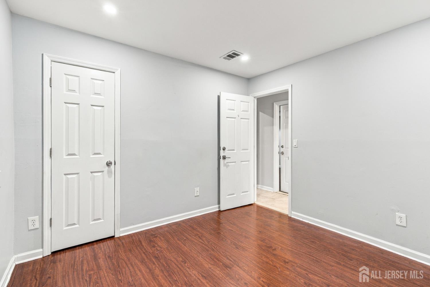25 College Drive