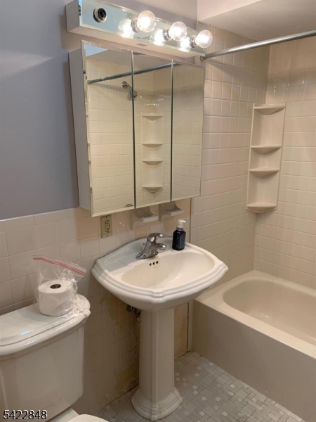 1702 Edison Glen Ter