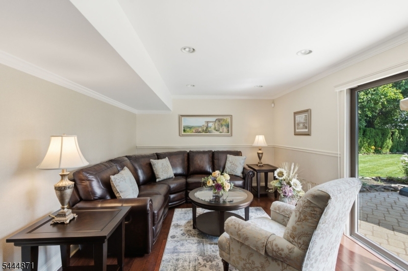 1453 Tooz Pl