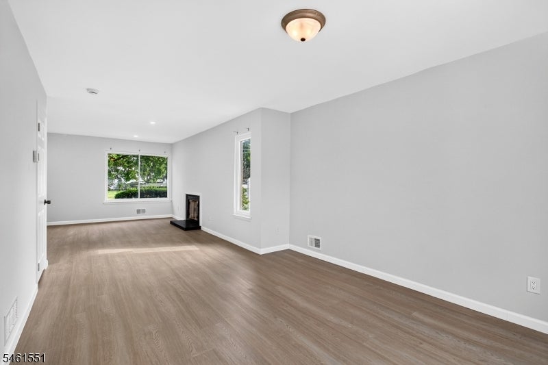 210 Oak Tree Ave