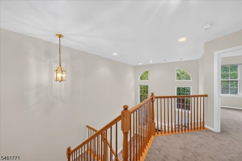 58 Windsong Cir