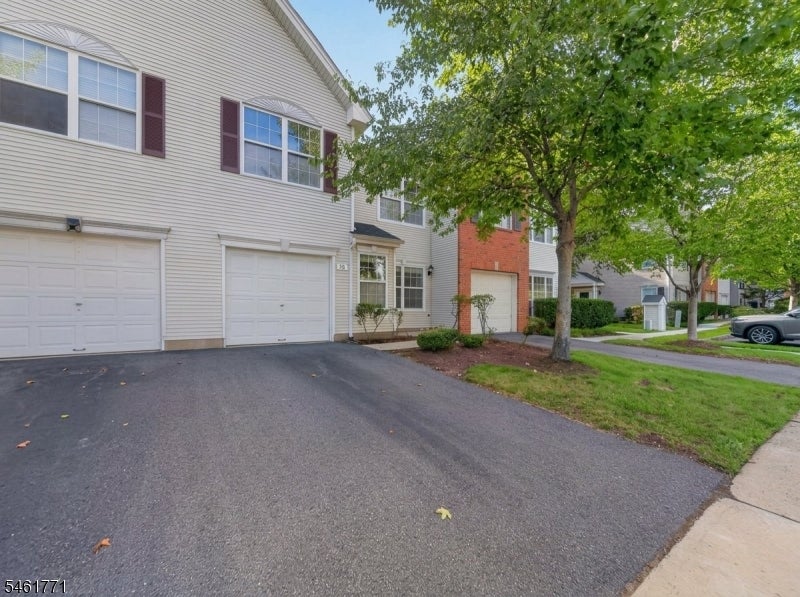 58 Windsong Cir
