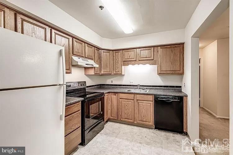 1307 SAYRE DRIVE