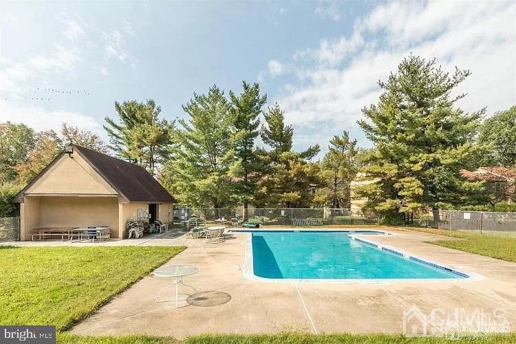 1307 SAYRE DRIVE