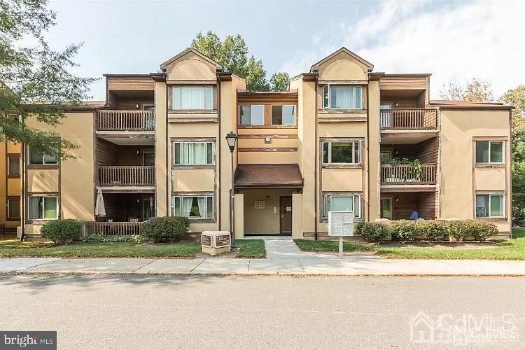 1307 SAYRE DRIVE