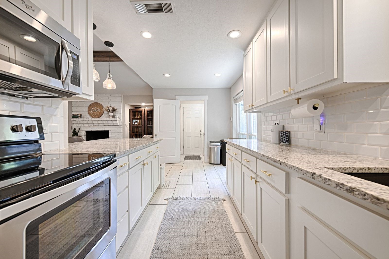 13546 Pyramid Drive