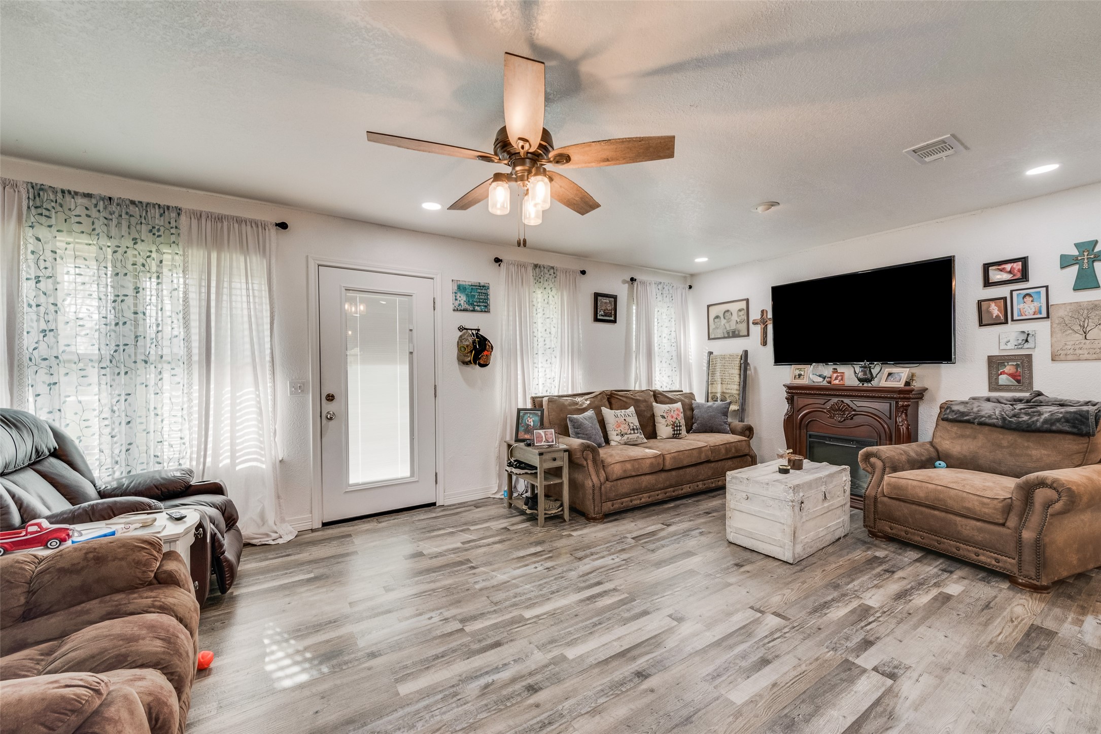 305 Airport Road