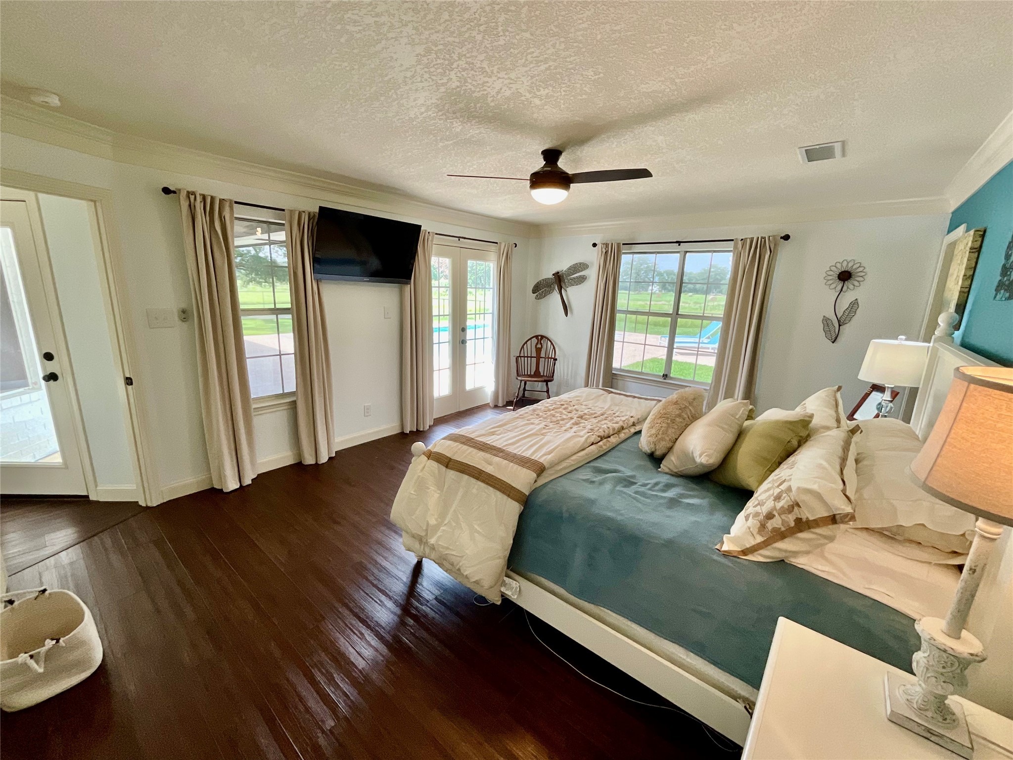 800 N Seven Points Drive