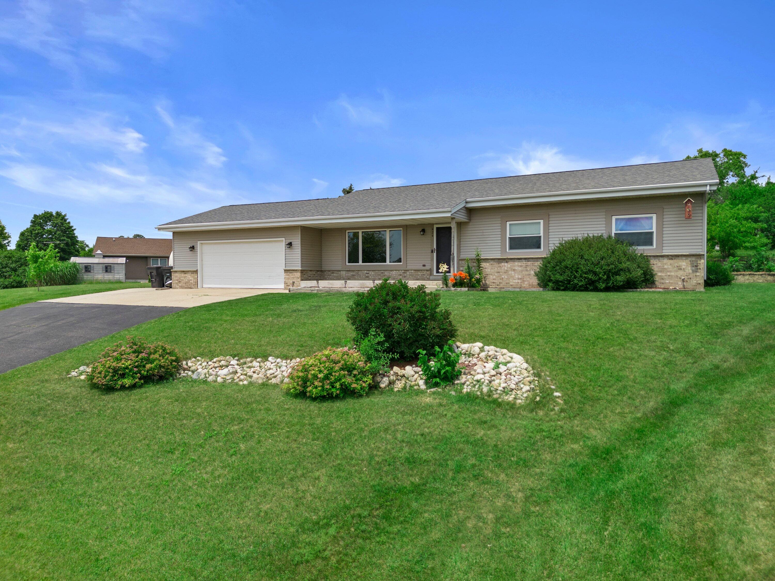 424 Clover Ct