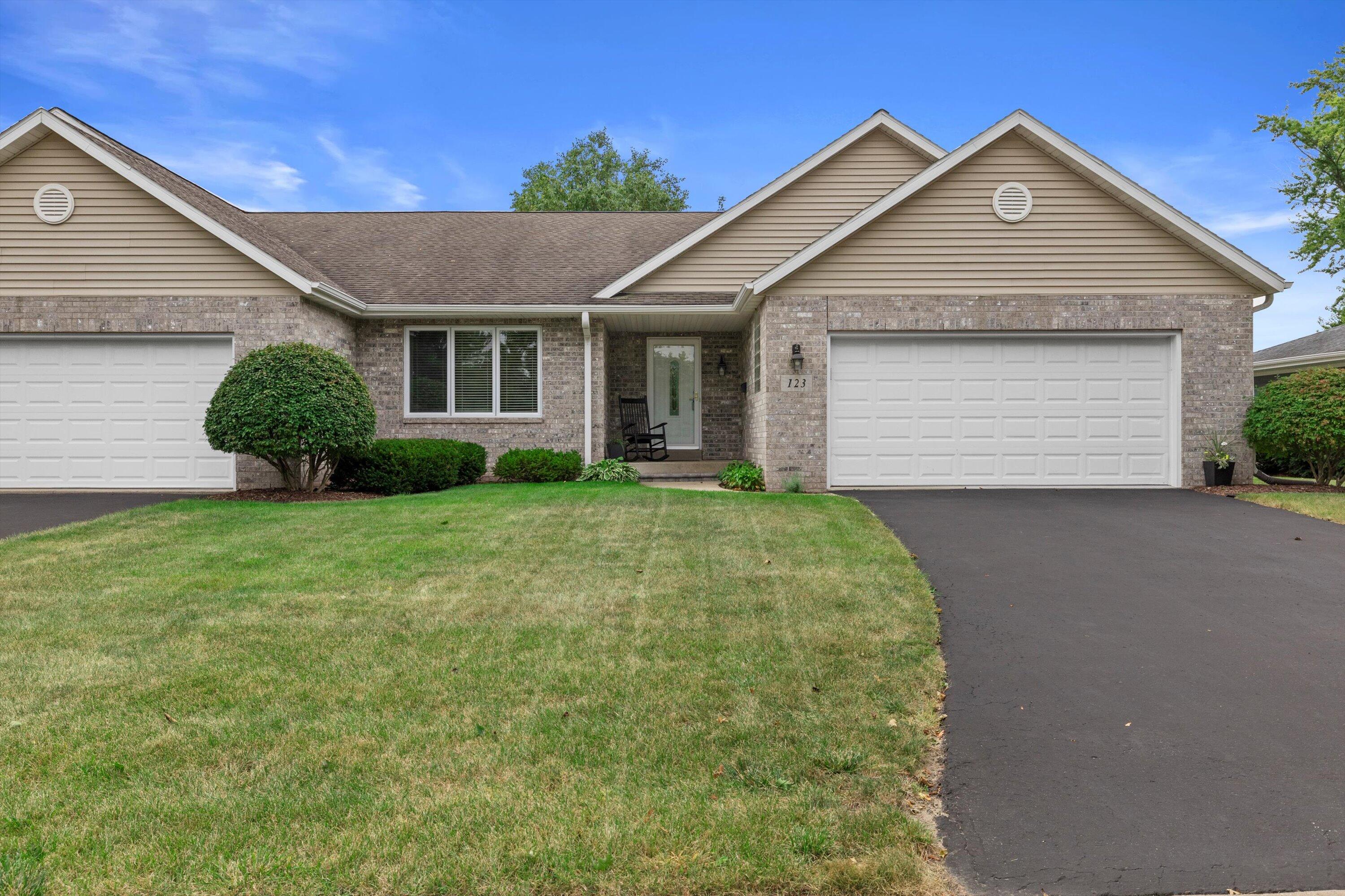 123 Macarthur Dr