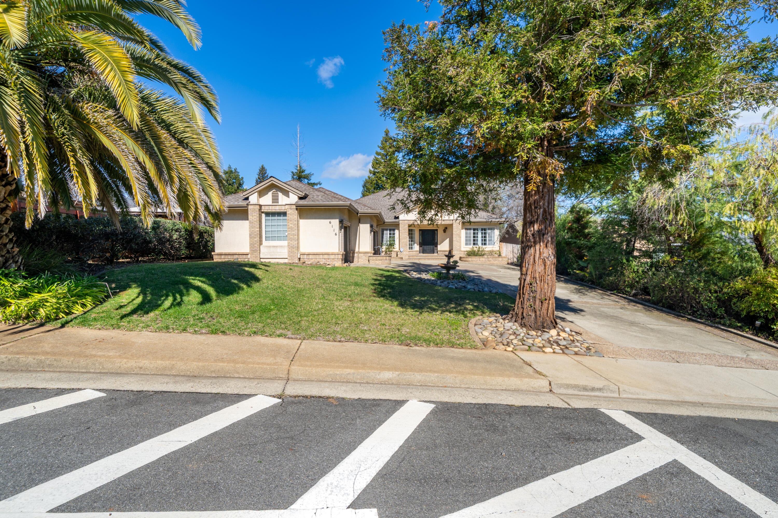 6116 Brassie Way