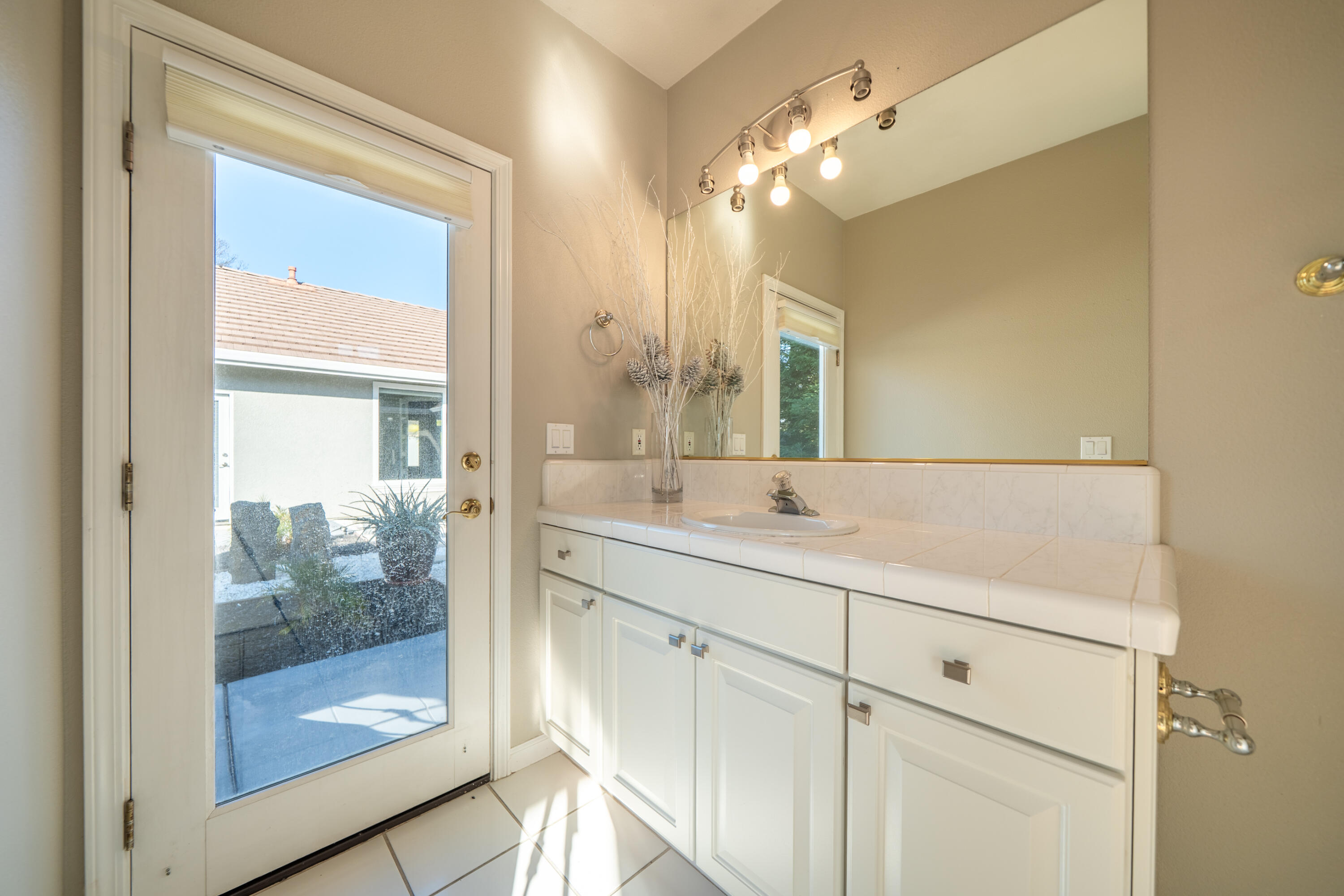 19340 NE Carnegie Court