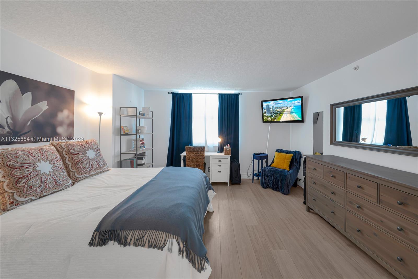 3000 Coral Way # 915