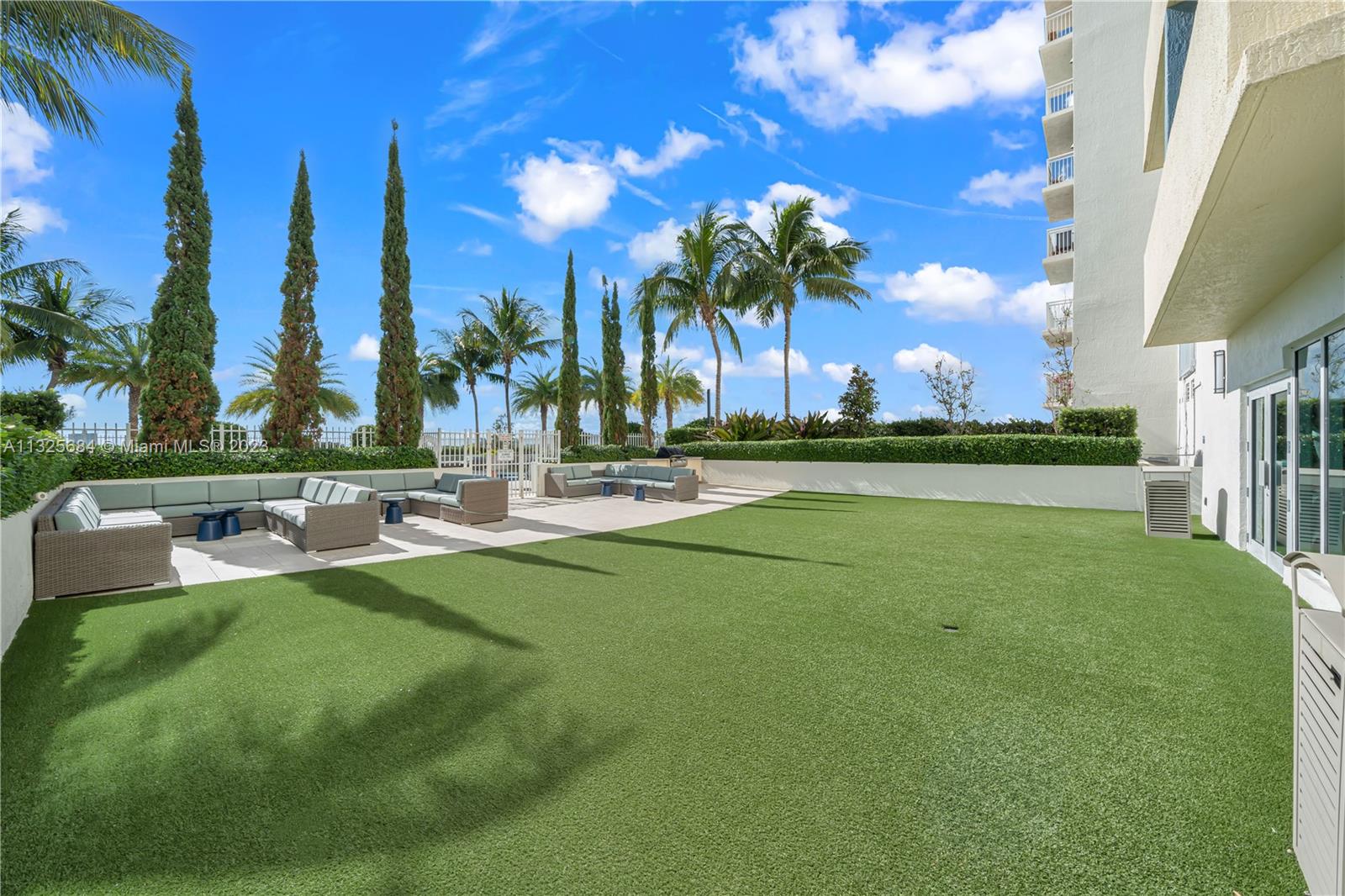 3000 Coral Way # 915