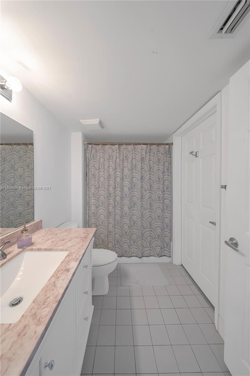 3000 Coral Way # 915