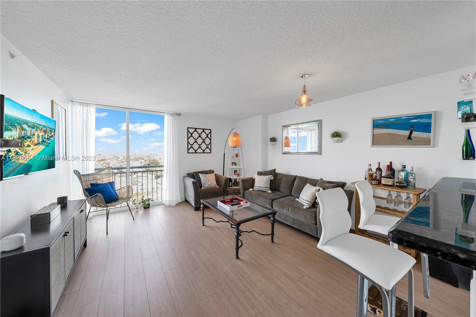 3000 Coral Way # 915