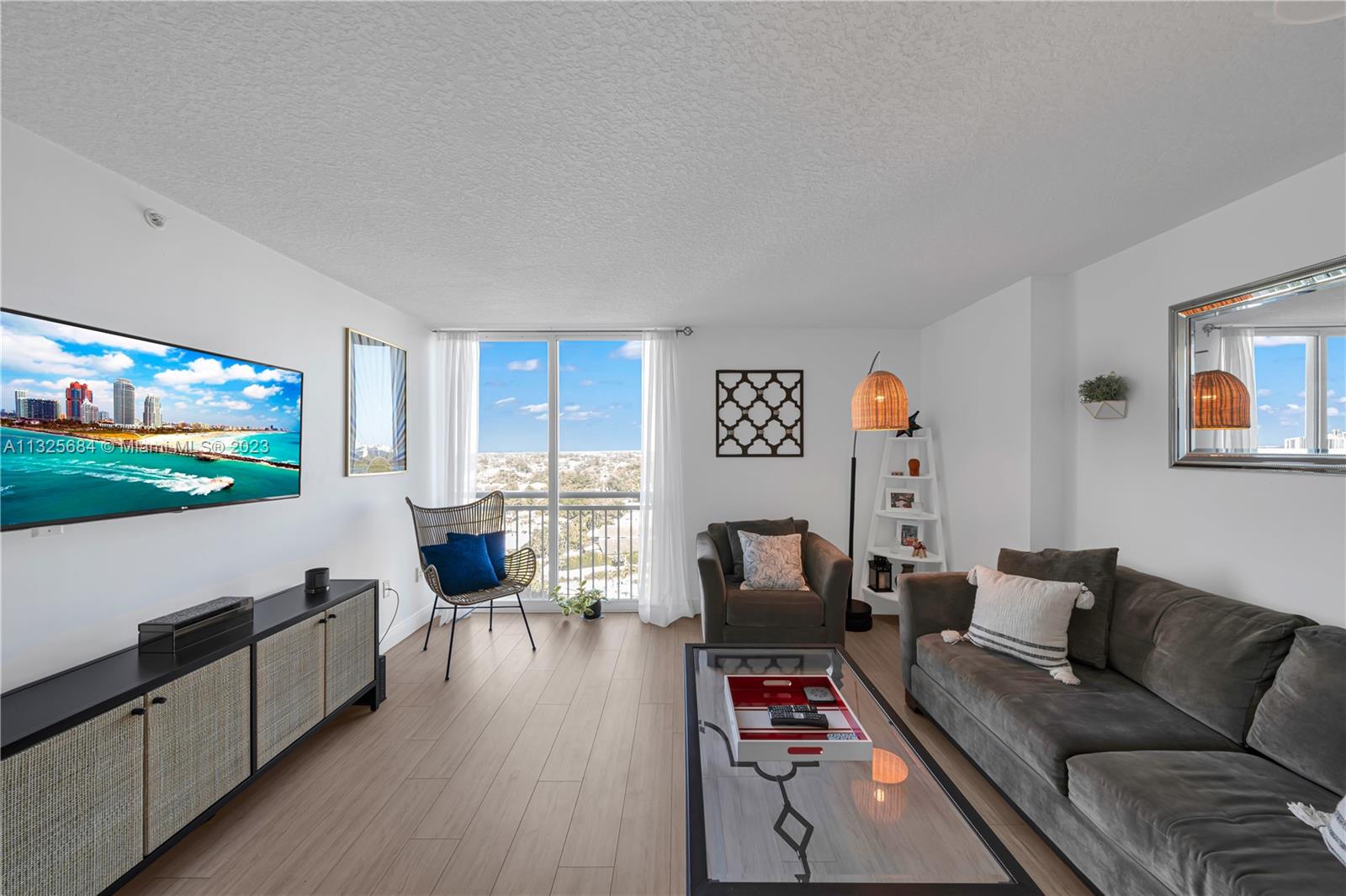 3000 Coral Way # 915