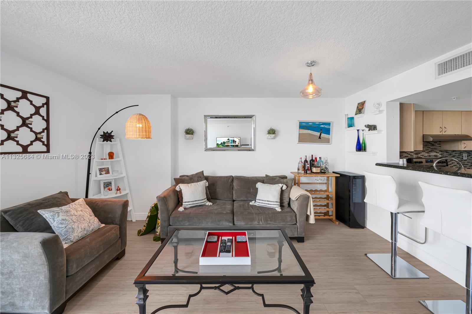 3000 Coral Way # 915