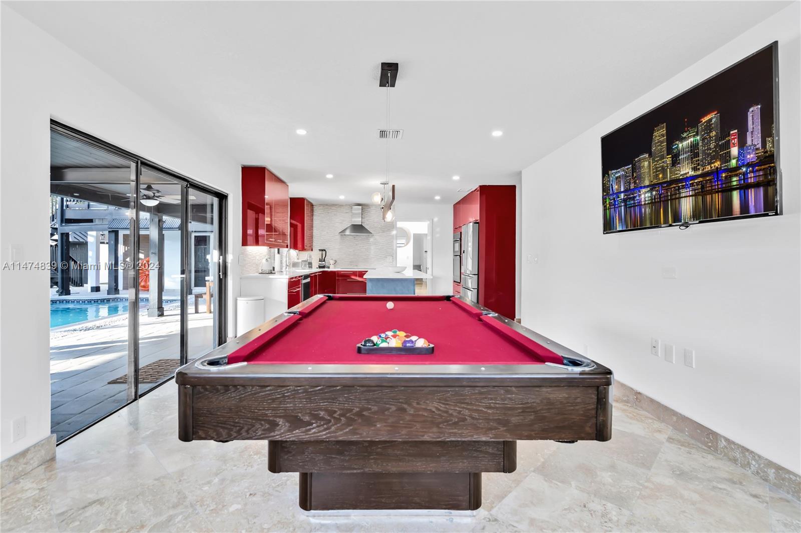 1121 SW 75th Ave