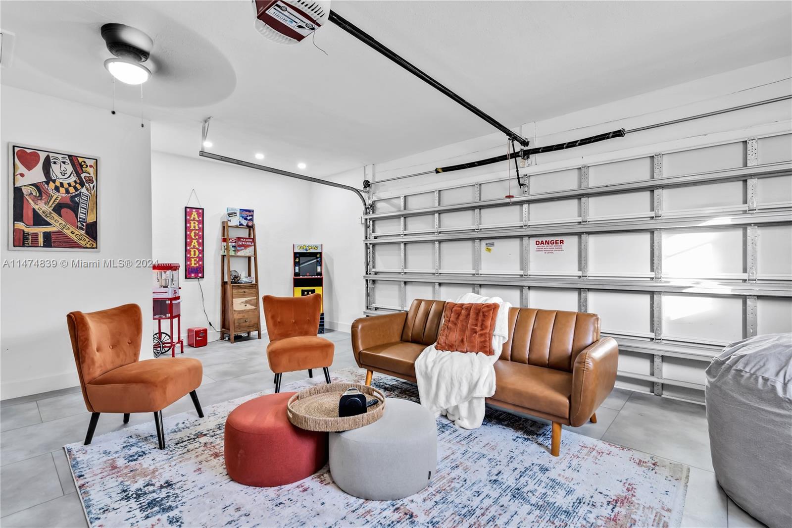 1121 SW 75th Ave