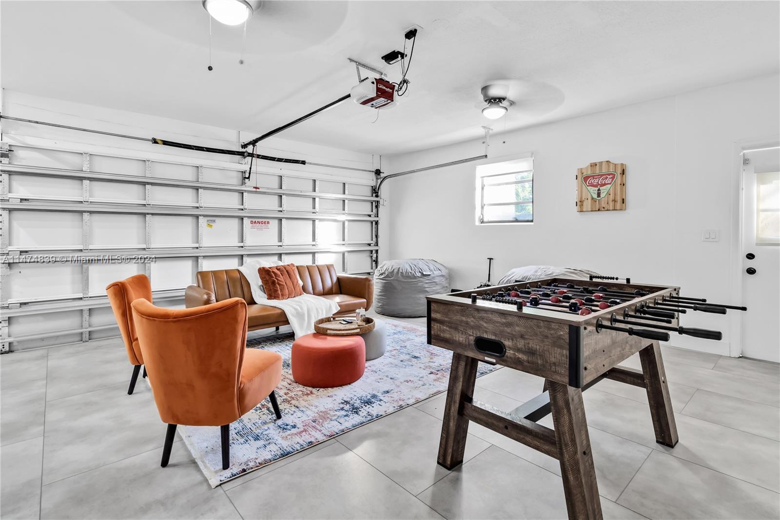 1121 SW 75th Ave