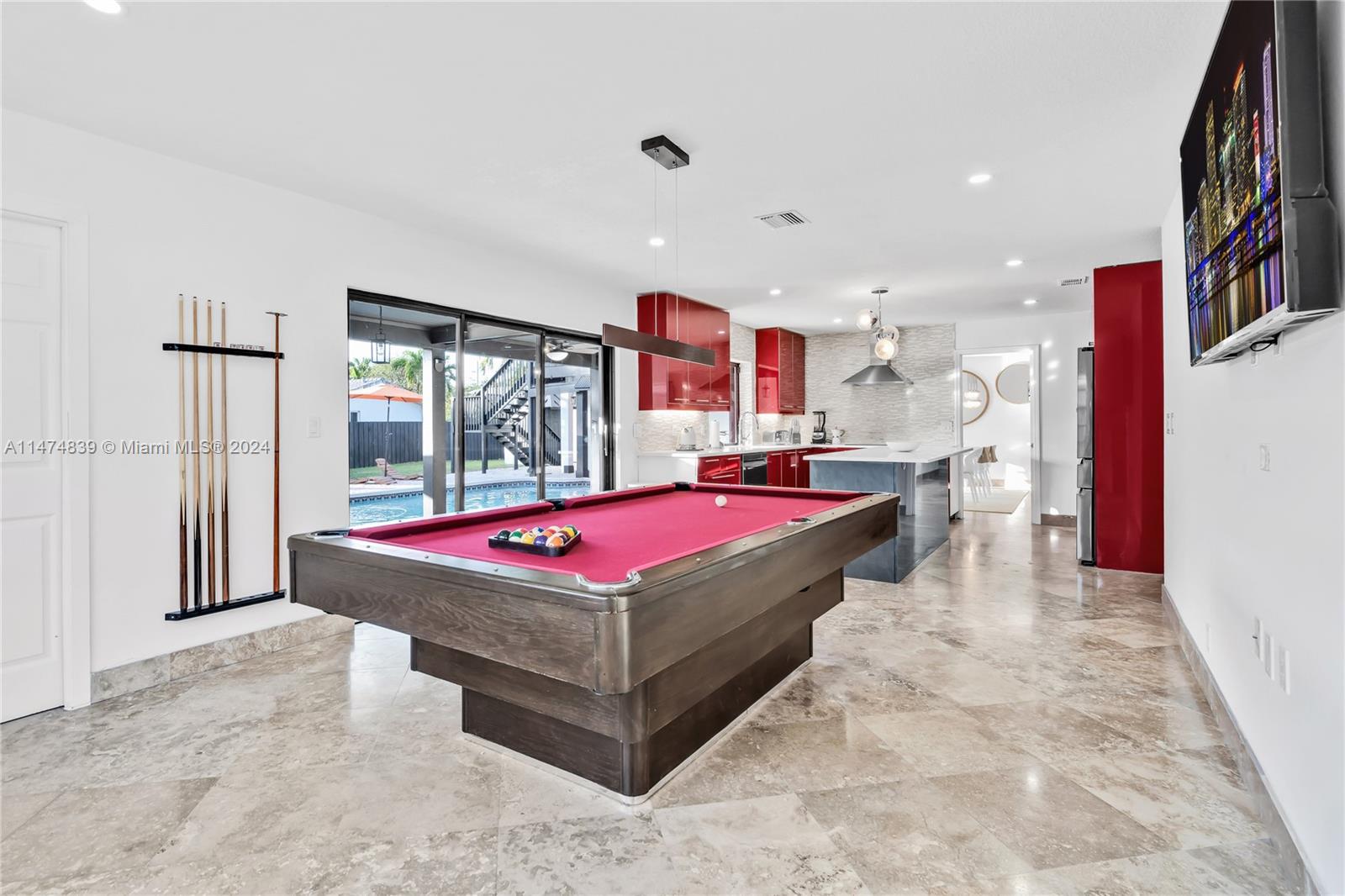 1121 SW 75th Ave