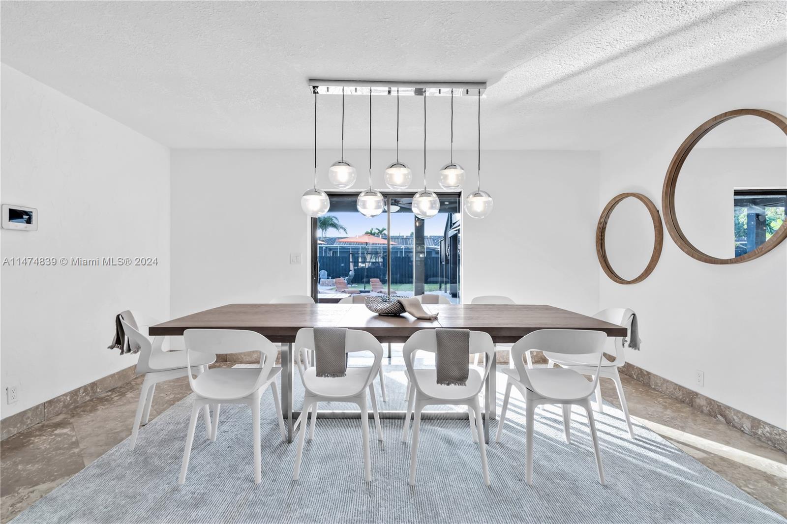 1121 SW 75th Ave