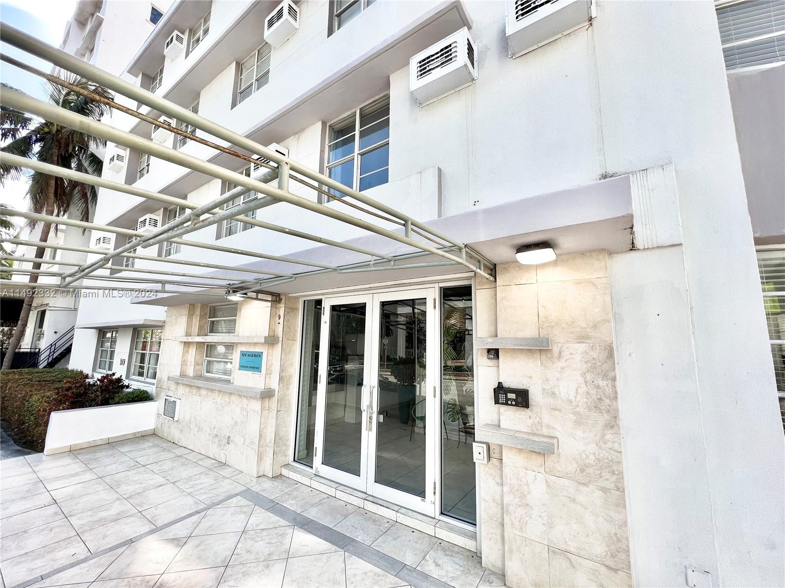 3030 Collins Ave # 2D