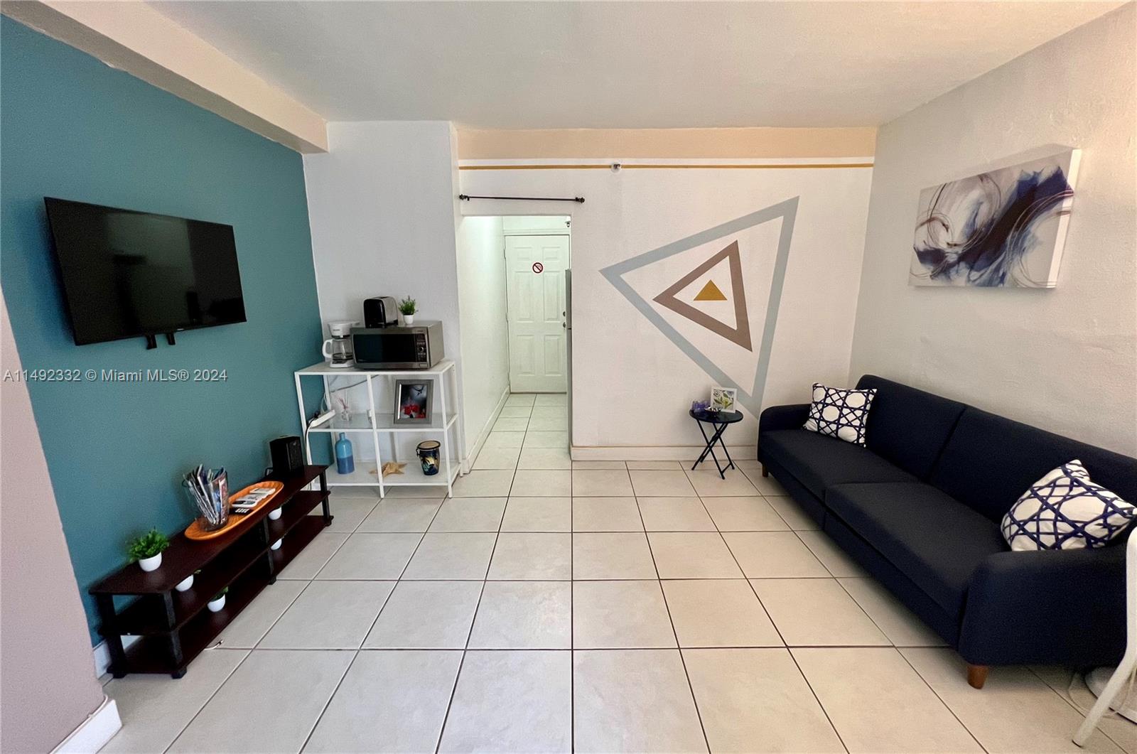 3030 Collins Ave # 2D