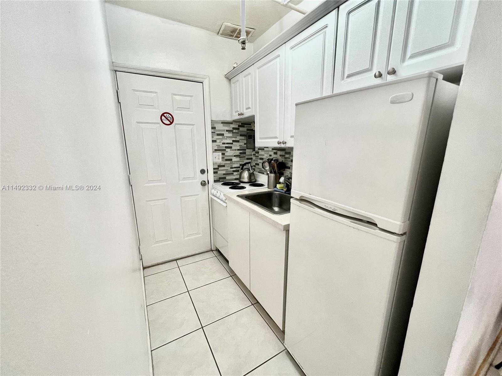 3030 Collins Ave # 2D