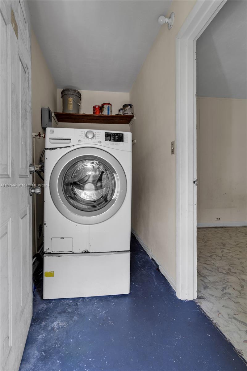 565 NW 98th St