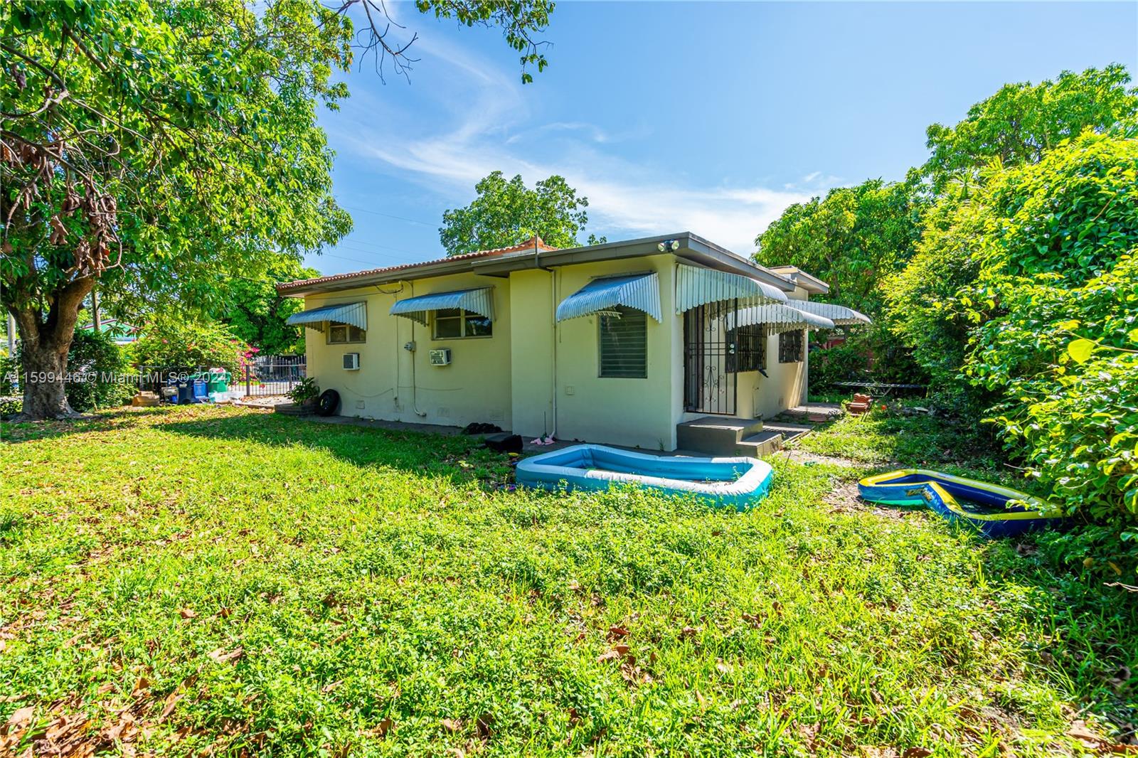 565 NW 98th St