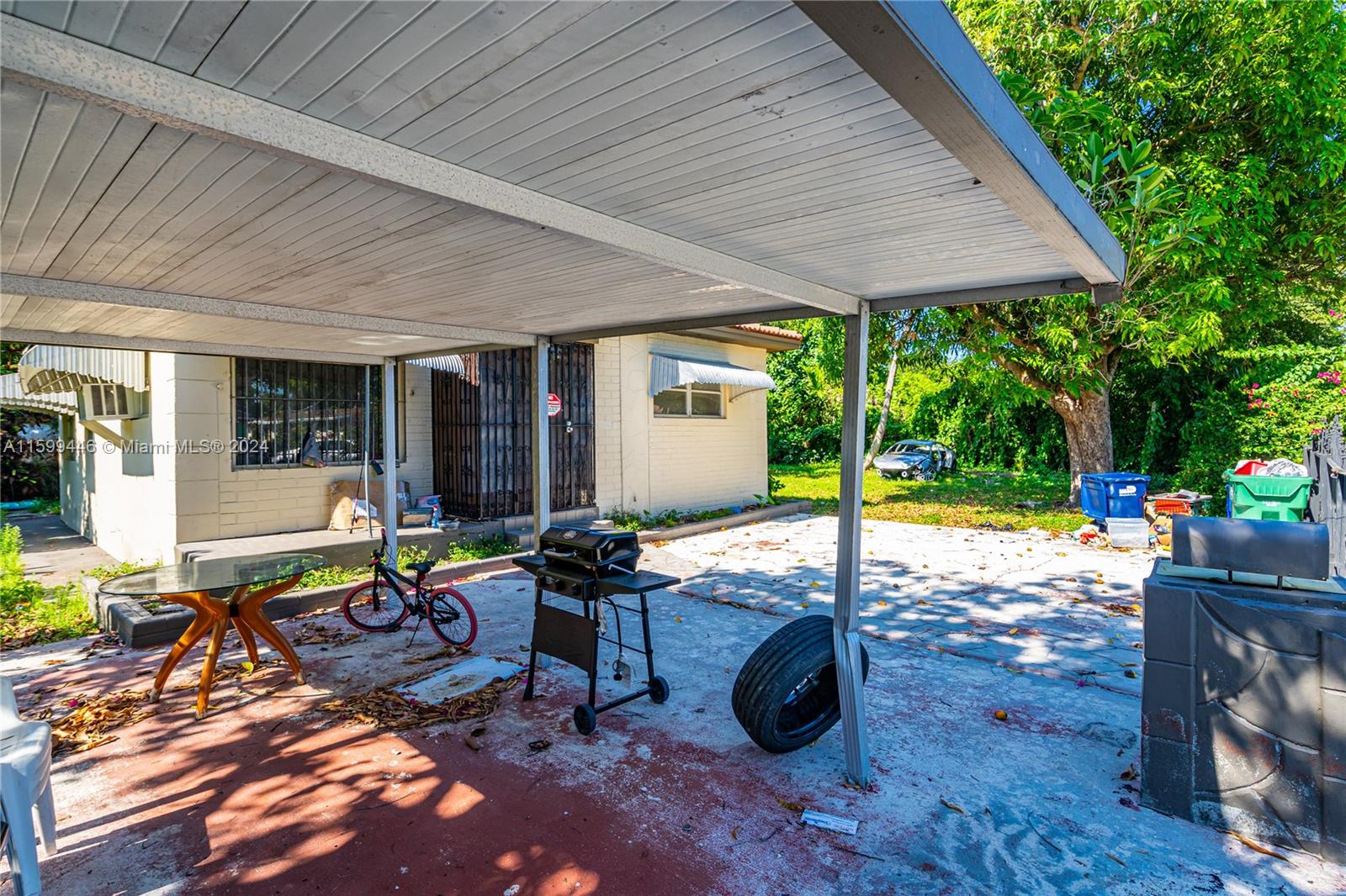 565 NW 98th St