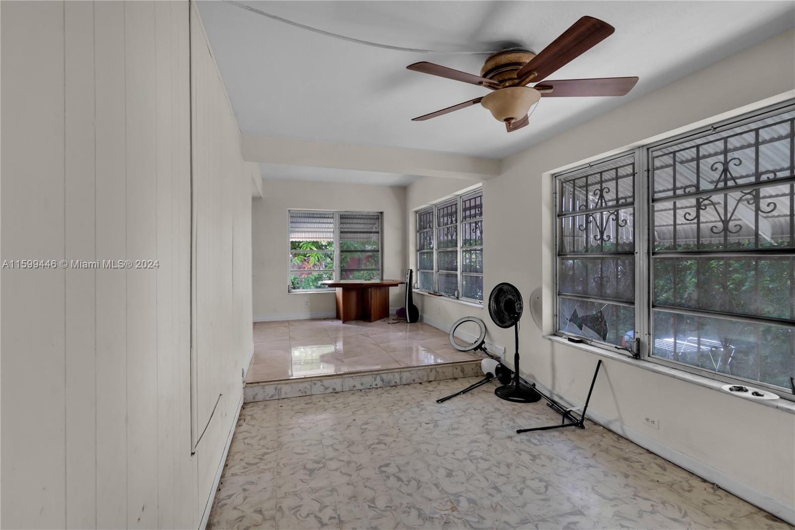 565 NW 98th St