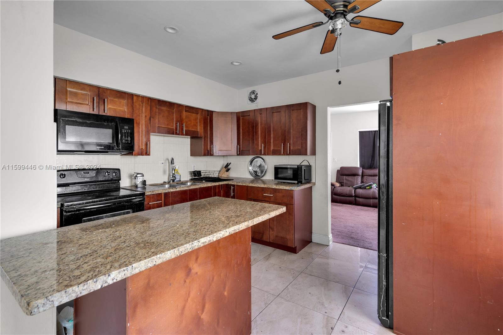565 NW 98th St