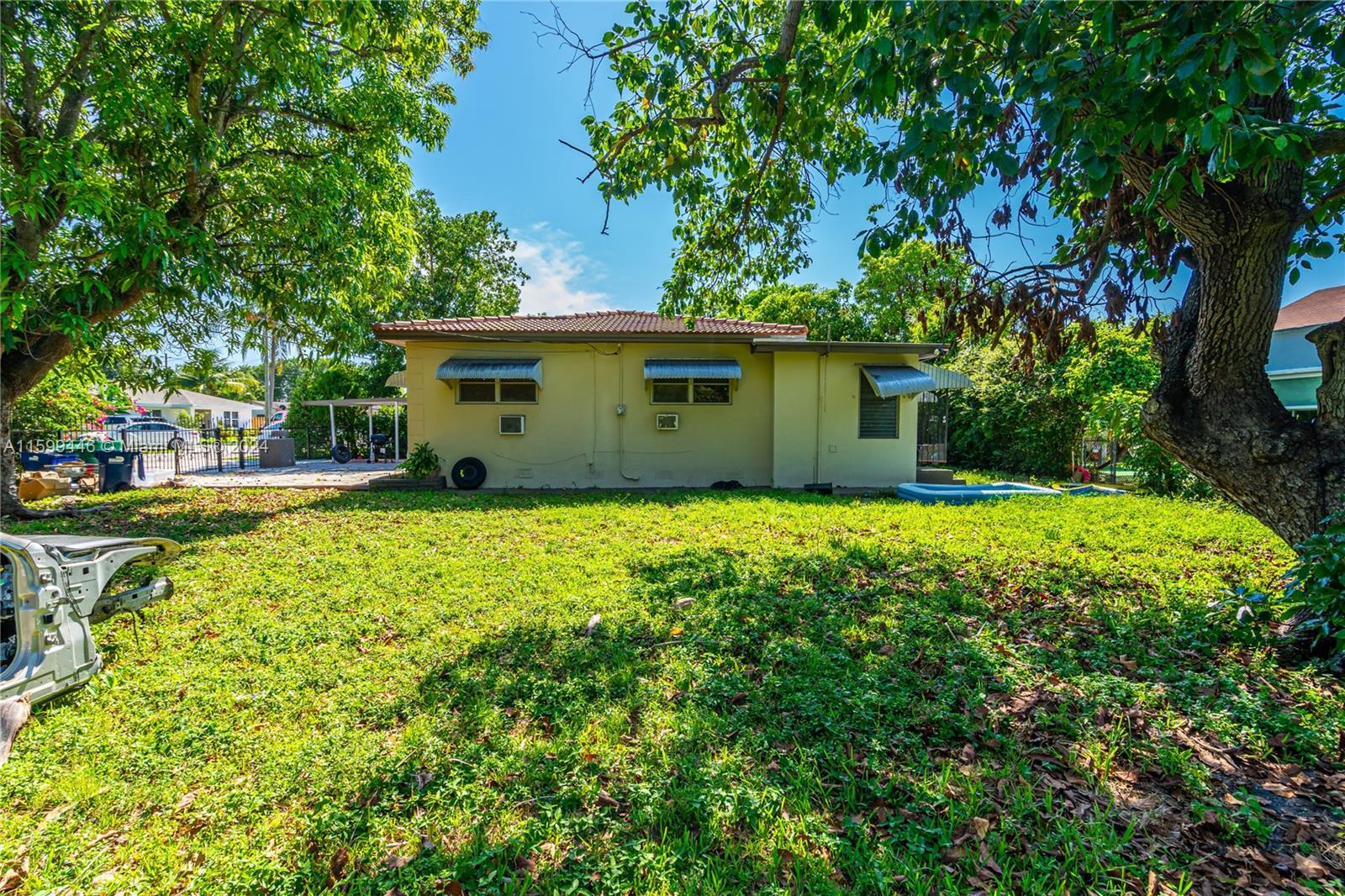 565 NW 98th St