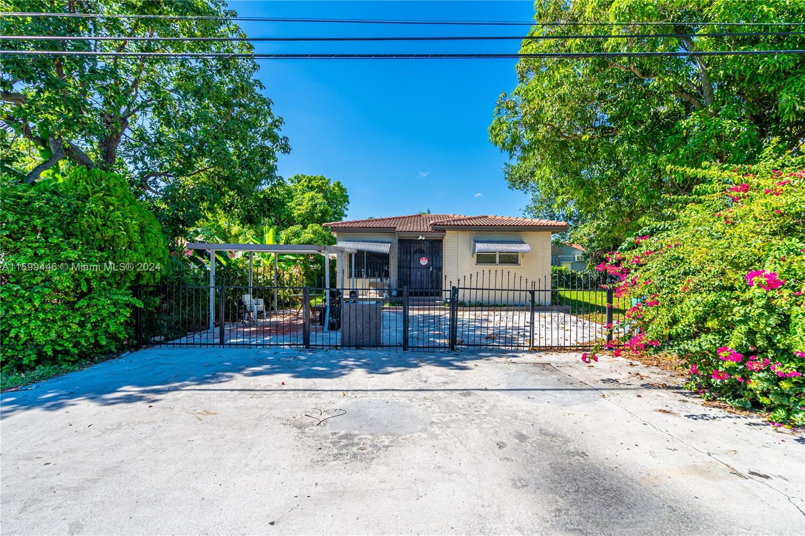 565 NW 98th St