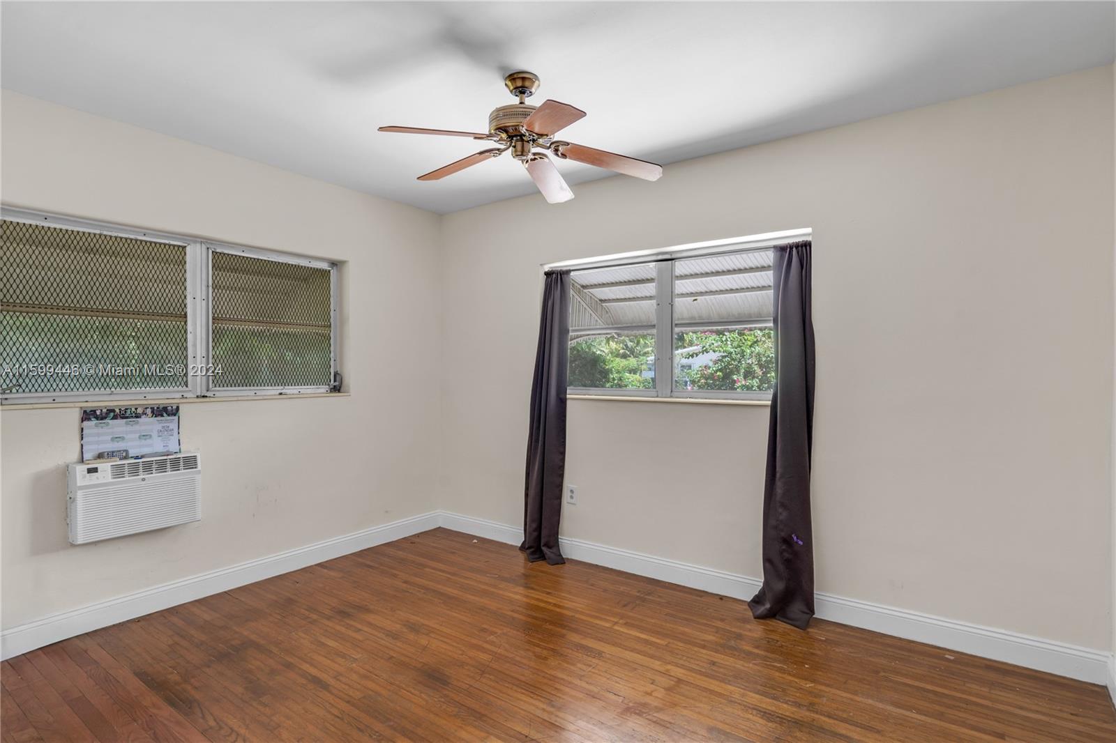 565 NW 98th St