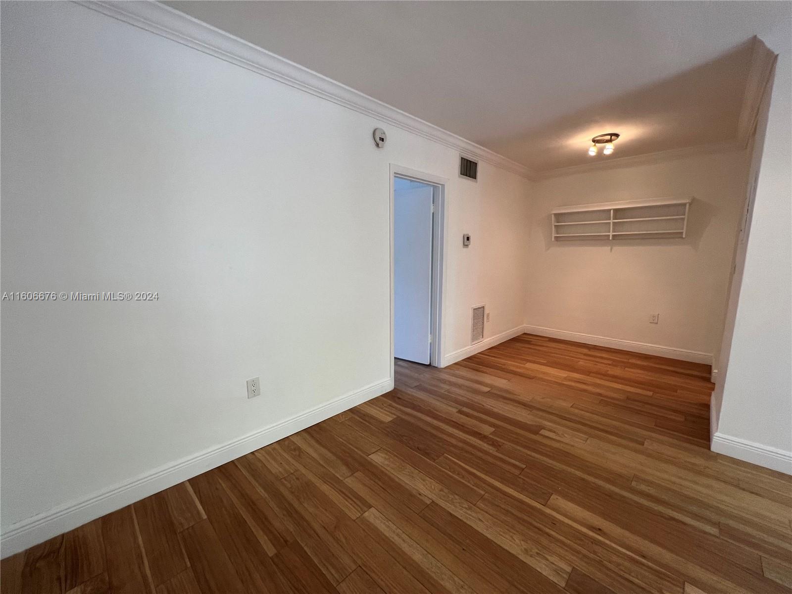 100 Sunrise Dr # 10
