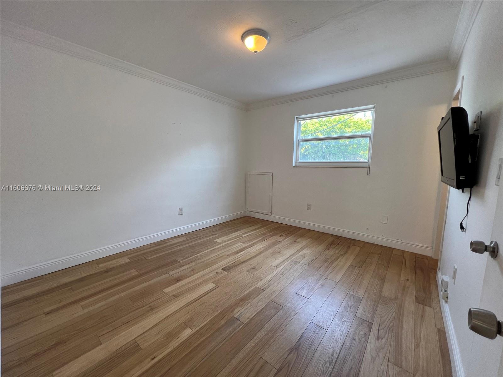 100 Sunrise Dr # 10