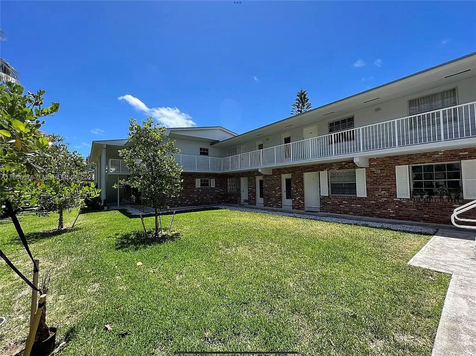 100 Sunrise Dr # 10