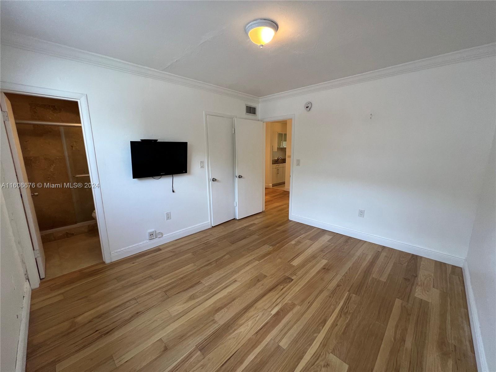 100 Sunrise Dr # 10