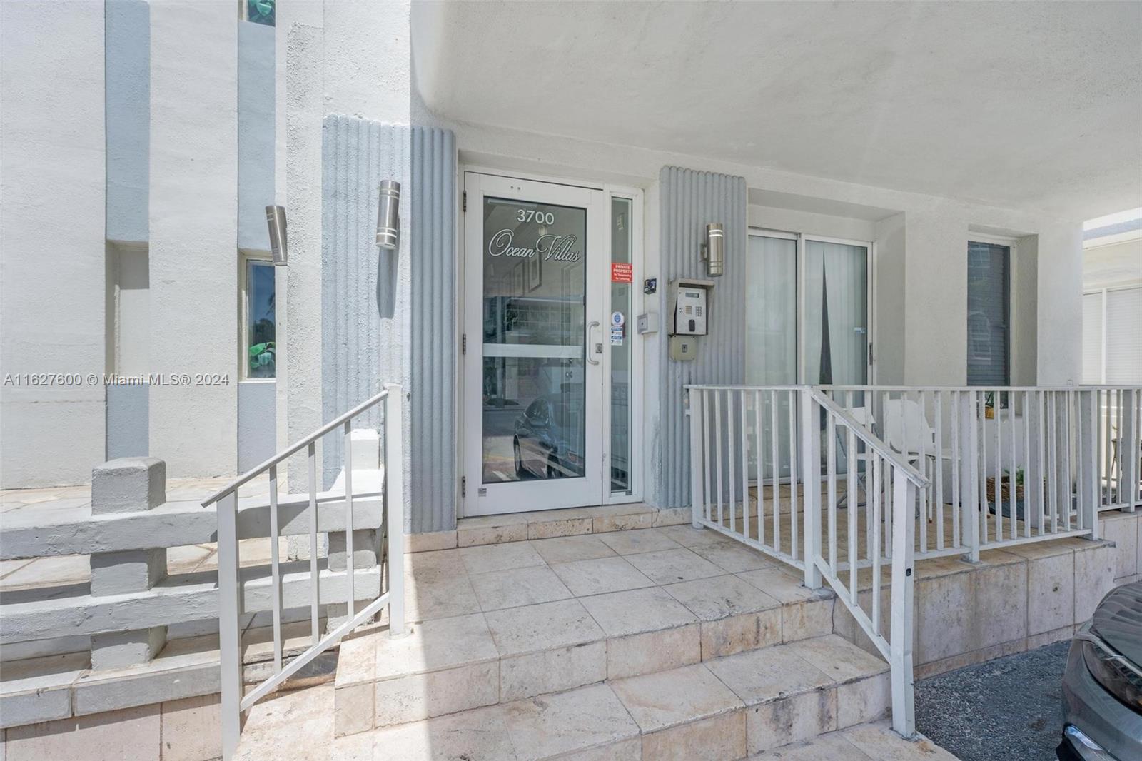 3700 Collins Ave # 310 Unit: S-310
