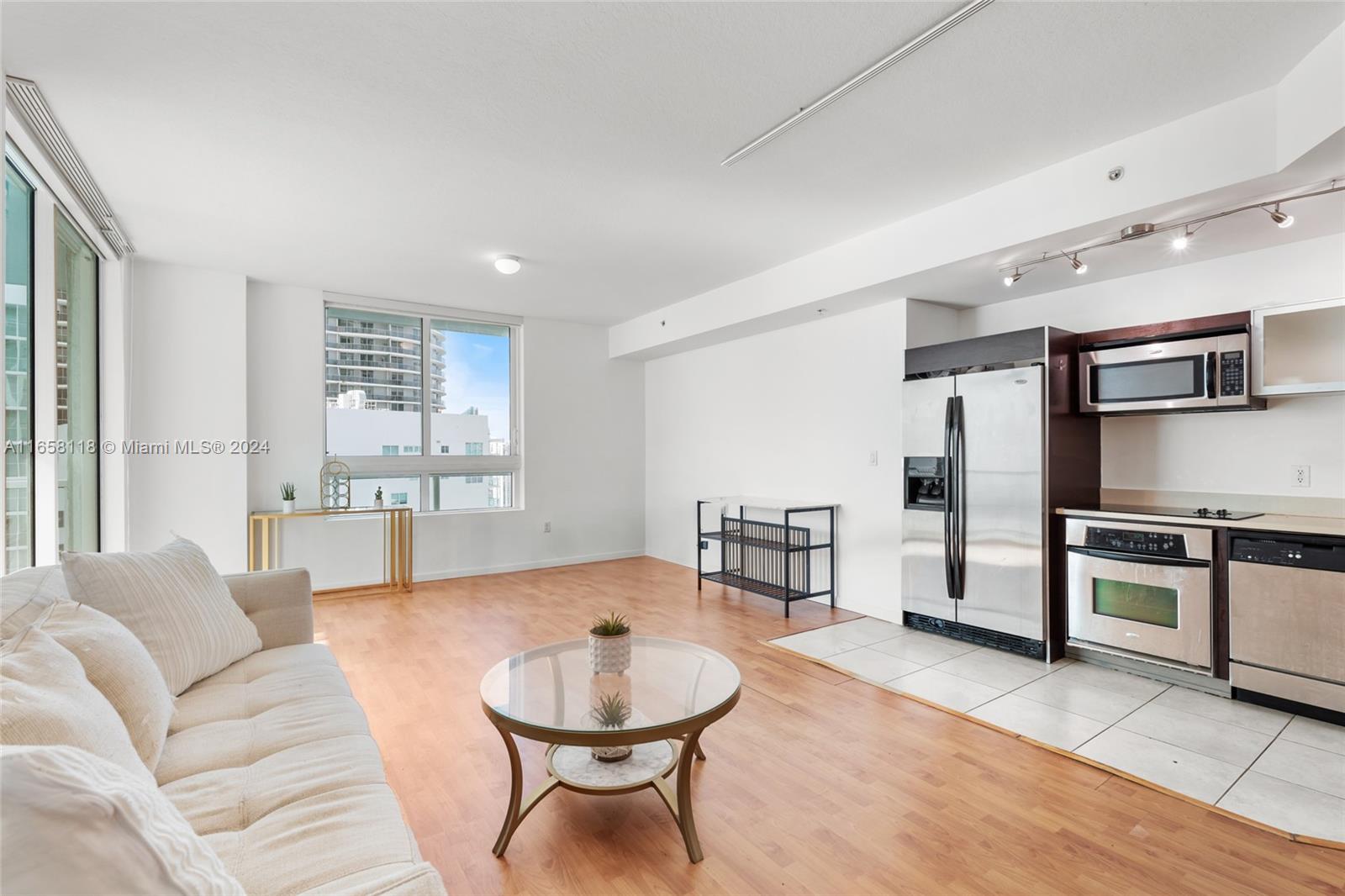 1900 N Bayshore Dr # 3505