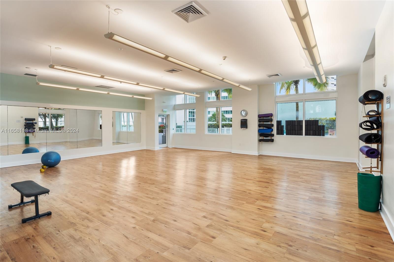 1900 N Bayshore Dr # 3505