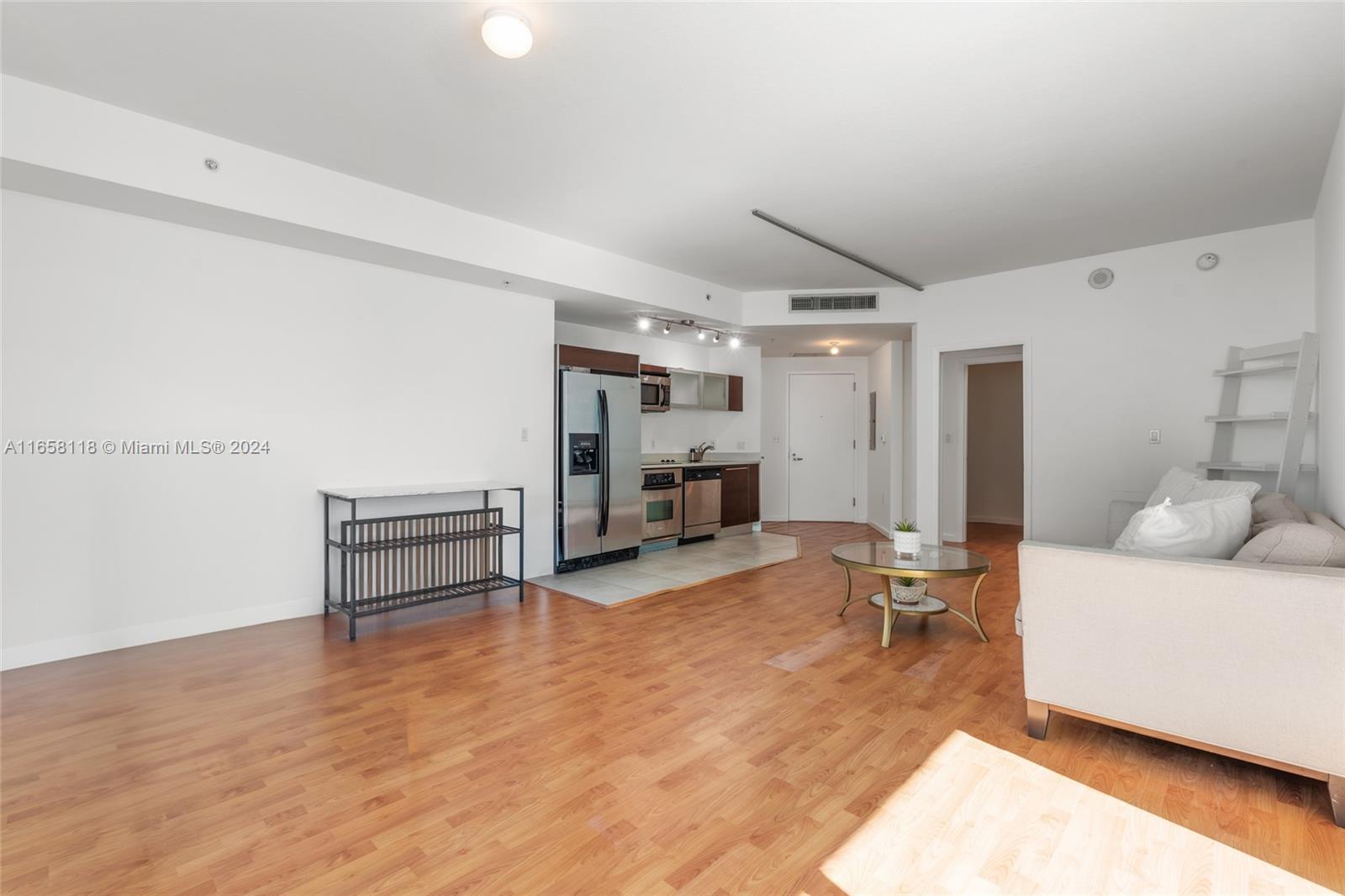1900 N Bayshore Dr # 3505
