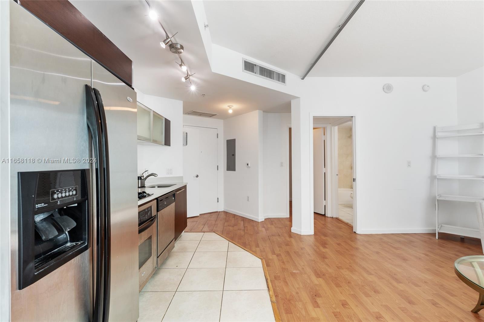 1900 N Bayshore Dr # 3505